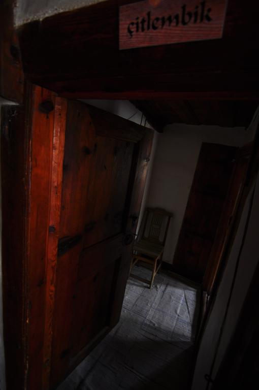 Haci Sakirler Konagi Affittacamere Mudurnu Camera foto